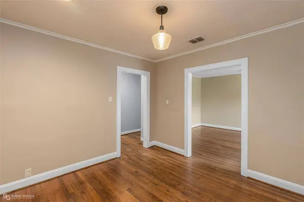 120 E Wilkinson Street, Shreveport, LA 71104