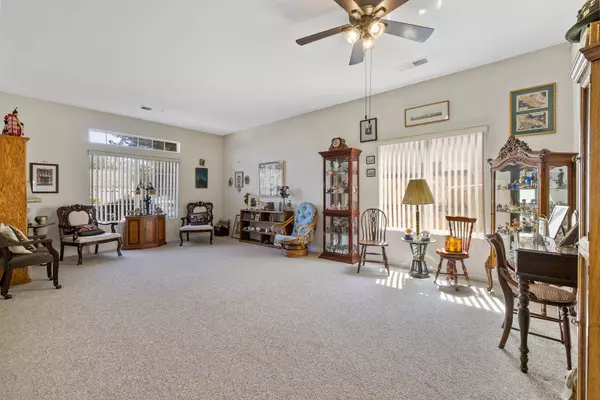 4606 W Country Court, Visalia, CA 93277