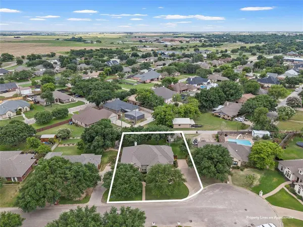 413 Northridge Circle, West, TX 76691