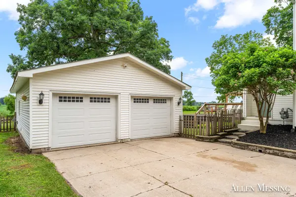 11530 13 Mile NE Road, Rockford, MI 49341