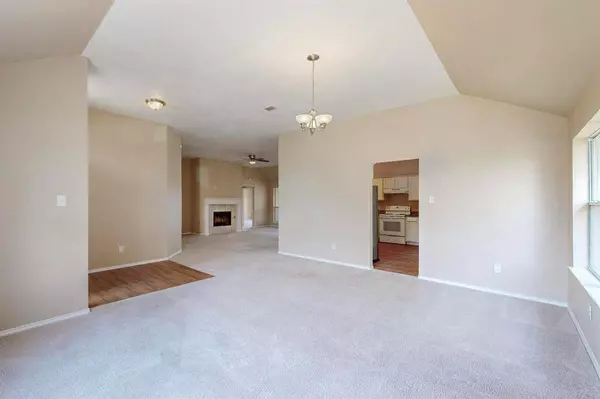 1034 Suffolk Lane, Cedar Hill, TX 75104