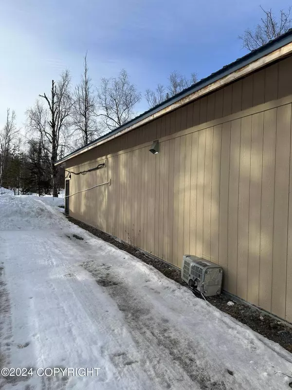 6284 Carrie ST, Wasilla, AK 99654