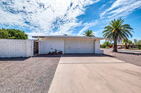 5204 E Des Moines Street, Mesa, AZ 85205