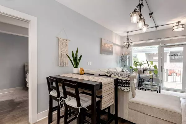 46 9 ST NE #106, Calgary, AB T2E 7Y1