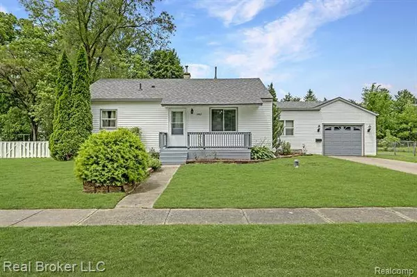 1482 ALBERTA Avenue, Burton, MI 48509