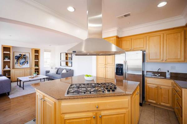 310 Goodwin DR, San Bruno, CA 94066