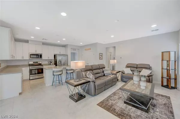 305 Crescent Verse Street, Henderson, NV 89015