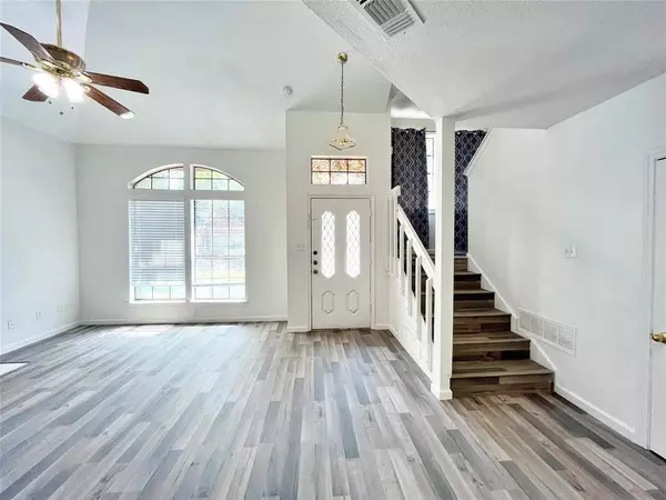 616 Lochngreen Trail, Arlington, TX 76012