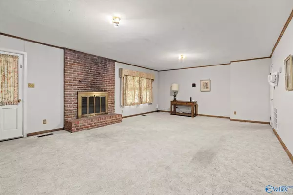 2323 Brookwood Drive SE, Decatur, AL 35601