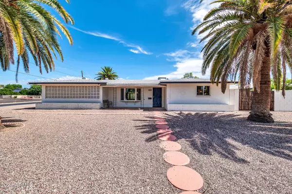 5204 E Des Moines Street, Mesa, AZ 85205