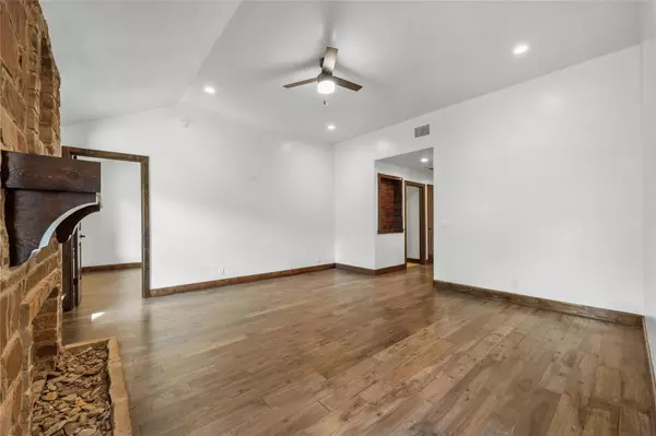 11600 Maybach DR, Del Valle, TX 78617