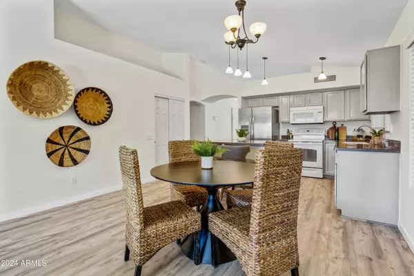 681 E GAIL Drive, Chandler, AZ 85225