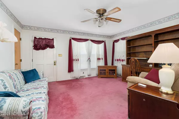 5634 Gardners School Road, Elm City, NC 27822