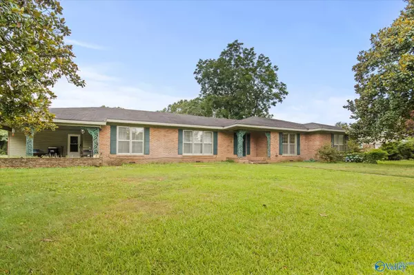 2323 Brookwood Drive SE, Decatur, AL 35601