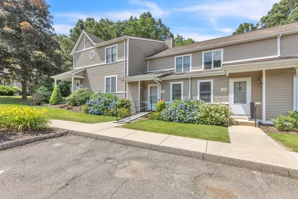 61 Abbey Memorial Dr #142, Chicopee, MA 01020