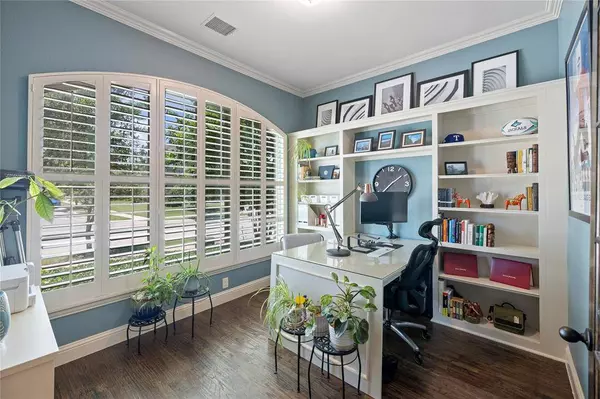 8901 James Drive, Lantana, TX 76226