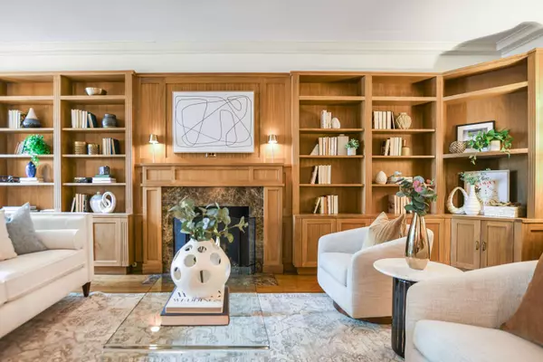 219 E Lake Shore DR #2D, Chicago, IL 60611