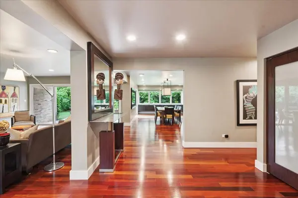 940 Brittany RD, Highland Park, IL 60035