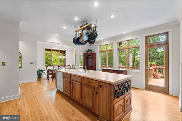 183 N HIGH ROCK RD N, Hanover, PA 17331