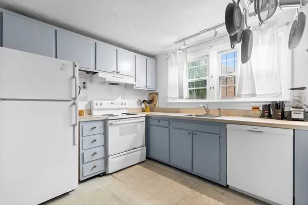 9 Hilton Ter, Boston, MA 02119