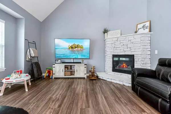 1430 N 9th East ST, Louisburg, KS 66053