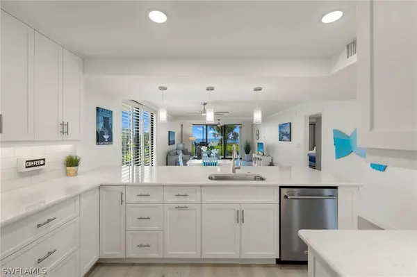 651 E Gulf DR #111, Sanibel, FL 33957