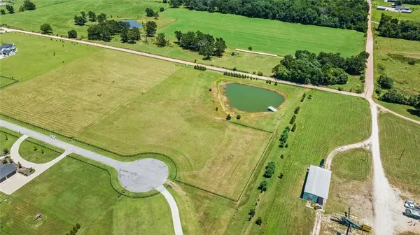 10449 Osage Ridge Ln, Bentonville, AR 72713