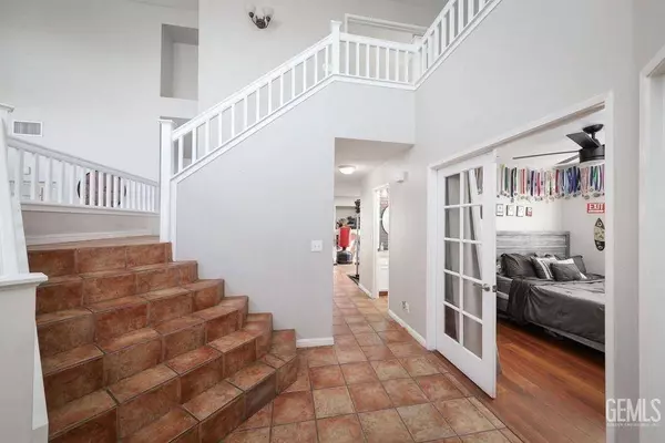 11527 Bay Meadows Lane, Bakersfield, CA 93312