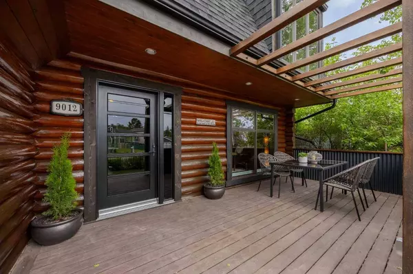 9012 48 AVE NW, Calgary, AB T3B 2B2