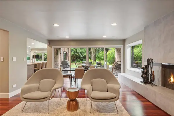 940 Brittany RD, Highland Park, IL 60035