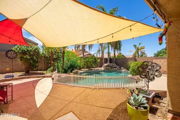 10305 E OSAGE Avenue, Mesa, AZ 85212