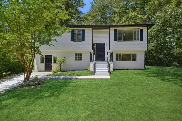 150 Rockfort CT, Atlanta, GA 30349