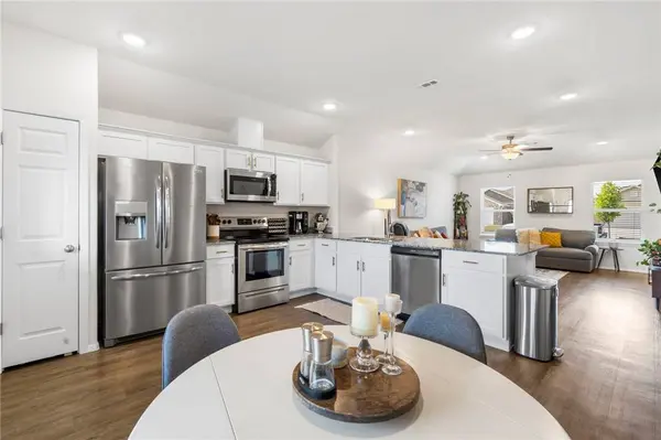 956 E Starling St, Fayetteville, AR 72701