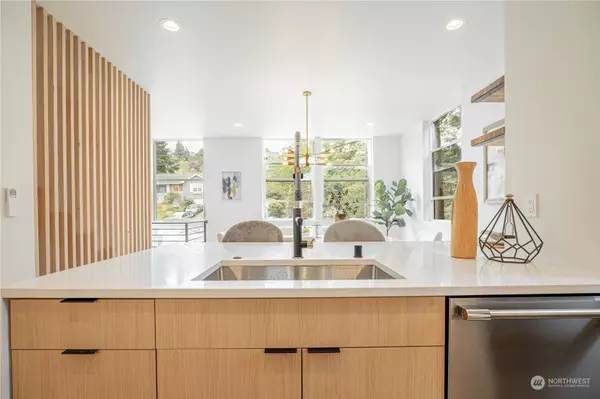 3606 35th AVE W, Seattle, WA 98199