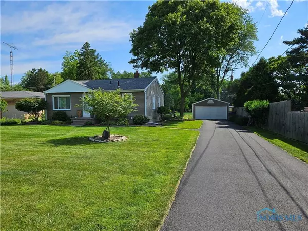 2535 Green Valley DR, Toledo, OH 43614