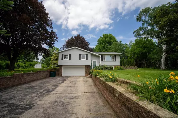 2138 Native Place, Cottage Grove, WI 53527