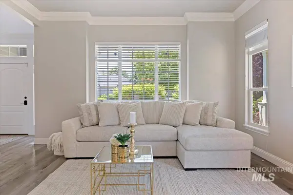 474 E Rockingham Dr, Eagle, ID 83616