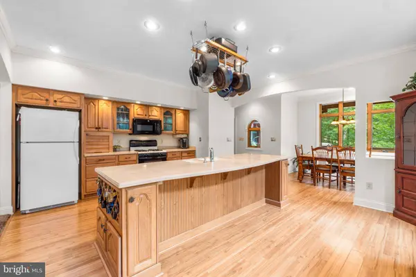 183 N HIGH ROCK RD N, Hanover, PA 17331