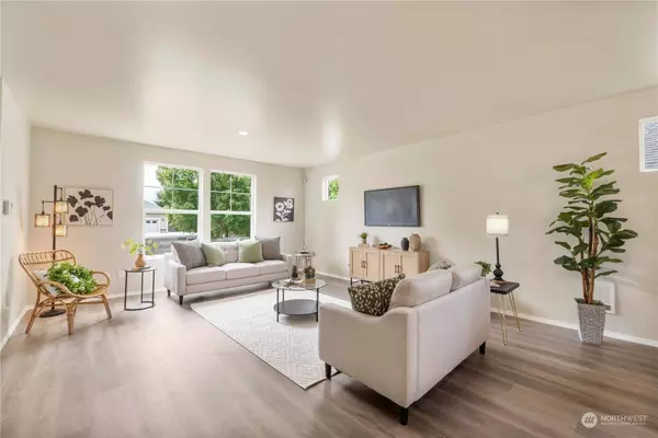 2111 182nd ST E, Spanaway, WA 98387