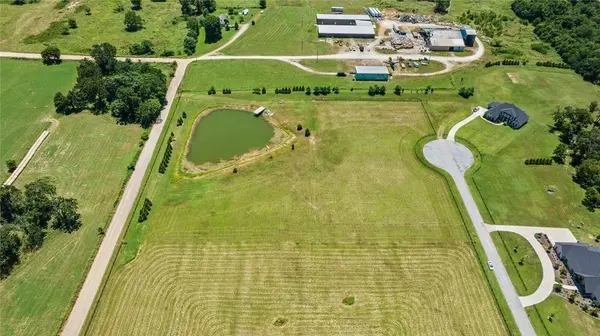 10449 Osage Ridge Ln, Bentonville, AR 72713