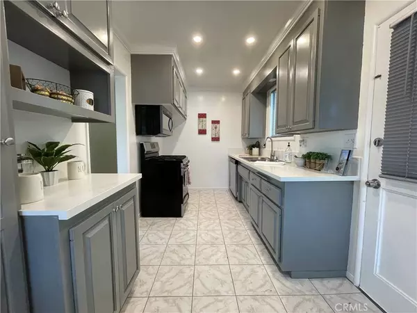 908 W 29th ST, San Pedro, CA 90731