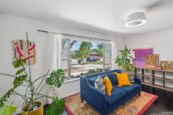 5406 ARROWHEAD DR, San Antonio, TX 78228-1807