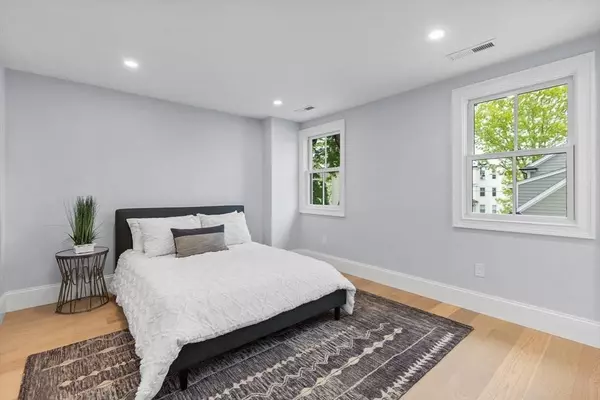 120 Birch St #1, Boston, MA 02131