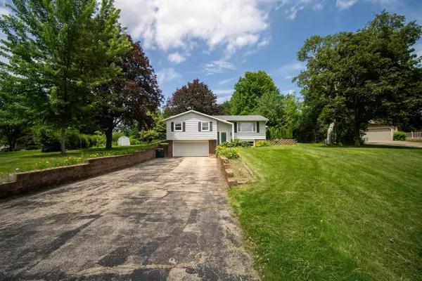 2138 Native Place, Cottage Grove, WI 53527