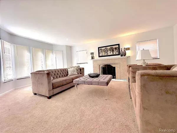 18606 OAK Drive, Detroit, MI 48221