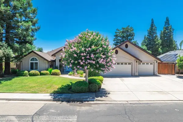 3163 Mckelvy Avenue, Clovis, CA 93611