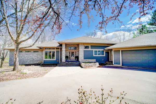 4682 Mcdonald Dr PL N, Baytown Twp, MN 55082