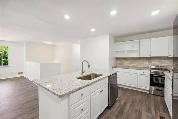 150 Rockfort CT, Atlanta, GA 30349