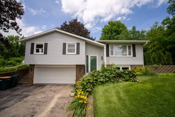 2138 Native Place, Cottage Grove, WI 53527