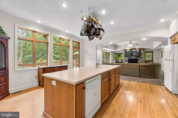 183 N HIGH ROCK RD N, Hanover, PA 17331